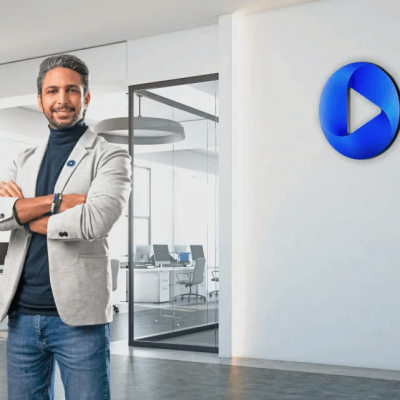 VUZ Founder